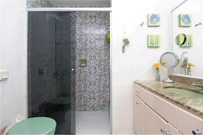 Imagem Imóvel com 2 Quartos à Venda, 73 m² em Auxiliadora - Porto Alegre Imagem Imóvel com 2 Quartos à Venda, 73 m² em Auxiliadora - Porto Alegre