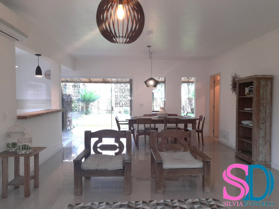 Imagem Casa de Condomínio com 3 Quartos à Venda, 180 m² em Horto Florestal - Ubatuba