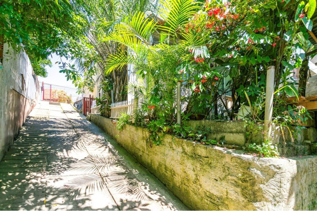 Imagem Casa com 3 Quartos à Venda, 170 m² em Jardim Itu - Porto Alegre Imagem Casa com 3 Quartos à Venda, 170 m² em Jardim Itu - Porto Alegre
