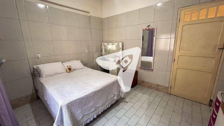 Imagem Casa com 3 Quartos à Venda, 330 m² em José Bonifácio - Fortaleza