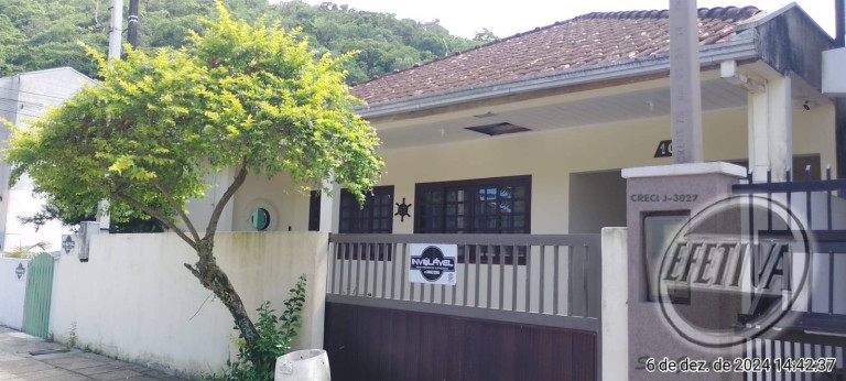 Imagem Casa com 3 Quartos à Venda, 100 m² em Guaratuba Imagem Casa com 3 Quartos à Venda, 100 m² em Guaratuba
