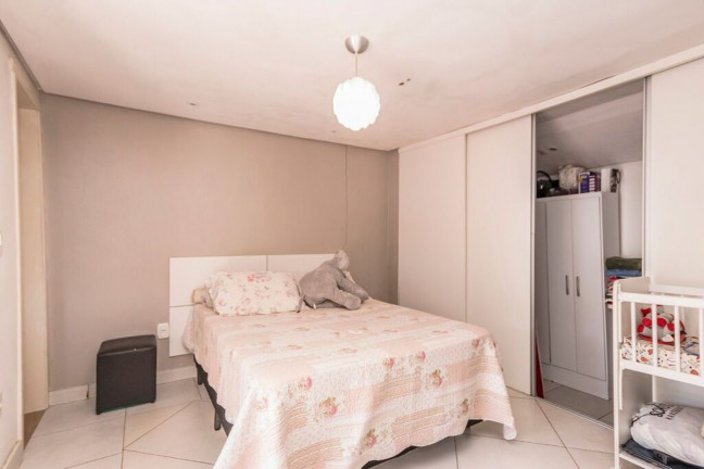 Imagem Imóvel com 4 Quartos à Venda, em Santa Tereza - Porto Alegre Imagem Imóvel com 4 Quartos à Venda, em Santa Tereza - Porto Alegre