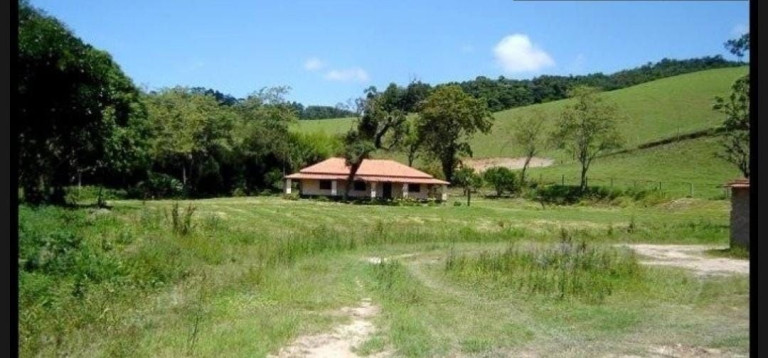 Imagem Fazenda à Venda, 300 m² em Centro - Guaratinguetá Imagem Fazenda à Venda, 300 m² em Centro - Guaratinguetá