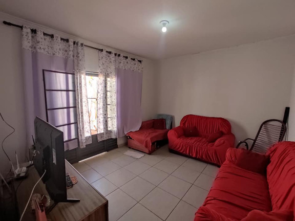 Imagem Imóvel com 
            	4             Quartos à Venda, 130 m² em 
            	Parque Santa Cruz             - 
            	Goiania            