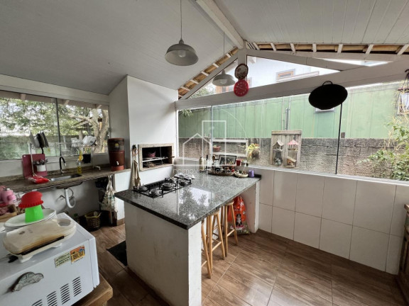 Imagem Casa com 4 Quartos à Venda, 150 m² em São João Do Rio Vermelho - Florianópolis Imagem Casa com 4 Quartos à Venda, 150 m² em São João Do Rio Vermelho - Florianópolis