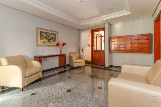 Imagem Apartamento com 3 Quartos à Venda, 130 m² em Santana - Porto Alegre Imagem Apartamento com 3 Quartos à Venda, 130 m² em Santana - Porto Alegre