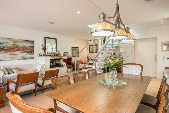 Imagem Casa com 3 Quartos à Venda, 300 m² em Jardim Lindóia - Porto Alegre Imagem Casa com 3 Quartos à Venda, 300 m² em Jardim Lindóia - Porto Alegre