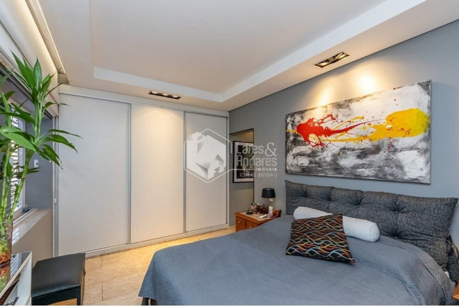 Imagem Casa com 3 Quartos à Venda, 200 m² em Vila Nova Conceição - São Paulo Imagem Casa com 3 Quartos à Venda, 200 m² em Vila Nova Conceição - São Paulo