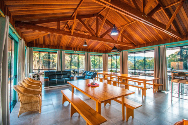 Imagem Chácara com 8 Quartos à Venda, 34.000 m² em Bateias - Campo Largo Imagem Chácara com 8 Quartos à Venda, 34.000 m² em Bateias - Campo Largo