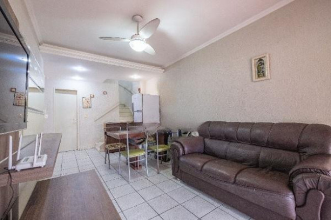 Imagem Sobrado com 3 Quartos para Alugar, 160 m² em Cachoeira Do Bom Jesus - Florianópolis