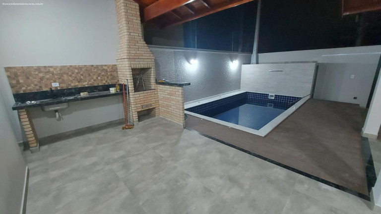 Imagem Casa com 3 Quartos à Venda, 130 m² em Balneário Oásis - Peruíbe