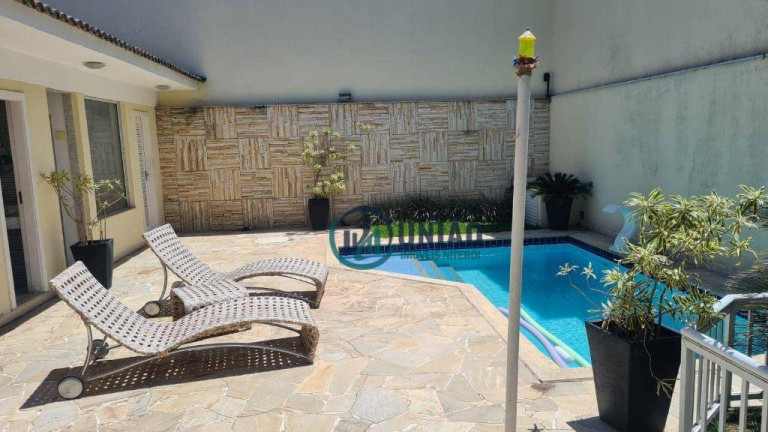 Casa com 3 Quartos à Venda, 242 m² em Camboinhas - Niterói