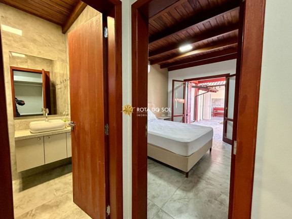 Imagem Casa com 3 Quartos à Venda, 180 m² em Centro - Bombinhas Imagem Casa com 3 Quartos à Venda, 180 m² em Centro - Bombinhas