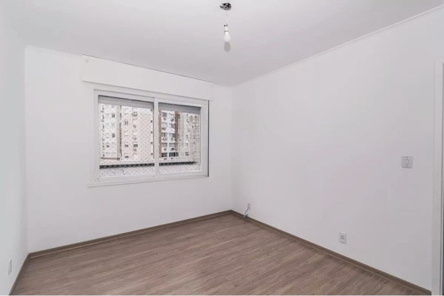 Imagem Imóvel com 2 Quartos à Venda, 69 m² em Vila Ipiranga - Porto Alegre Imagem Imóvel com 2 Quartos à Venda, 69 m² em Vila Ipiranga - Porto Alegre