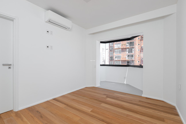 Imagem Imóvel com 3 Quartos à Venda, 151 m² em Vila Nova Conceição - São Paulo