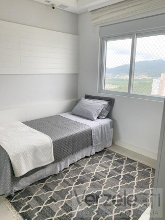 Imagem Apartamento com 3 Quartos à Venda, 144 m² em Centro