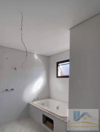 Imagem Casa com 3 Quartos à Venda, 190 m² em Bom Jesus - São José Dos Pinhais Imagem Casa com 3 Quartos à Venda, 190 m² em Bom Jesus - São José Dos Pinhais