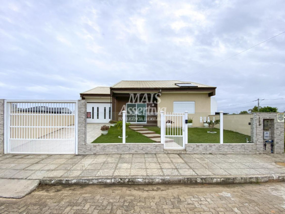 Casa com 3 Quartos à Venda, 204 m² em Zona Nova - Torres