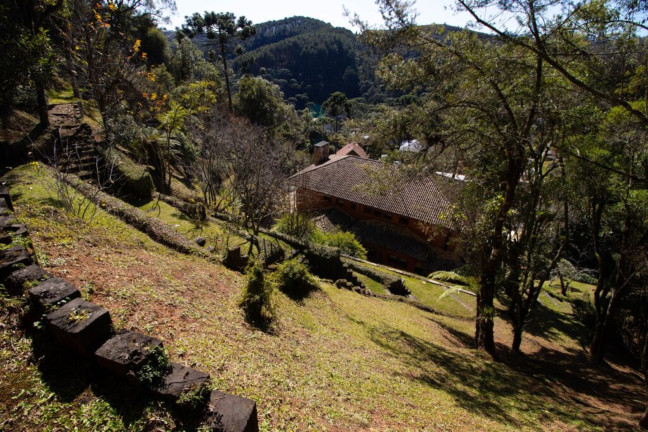 Imagem Imóvel com 4 Quartos à Venda, 445 m² em Campos Do Jordão - Campos Do Jordão Imagem Imóvel com 4 Quartos à Venda, 445 m² em Campos Do Jordão - Campos Do Jordão