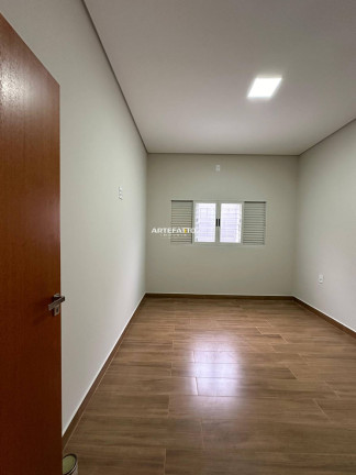 Imagem Casa com 3 Quartos à Venda, 250 m² Imagem Casa com 3 Quartos à Venda, 250 m²