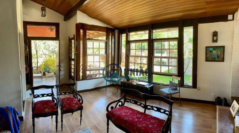 Imagem Casa com 3 Quartos à Venda, 350 m² em Mata Paca - Niterói