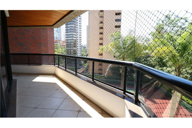 Imagem Imóvel com 3 Quartos à Venda, em Vila Andrade - São Paulo Imagem Imóvel com 3 Quartos à Venda, em Vila Andrade - São Paulo