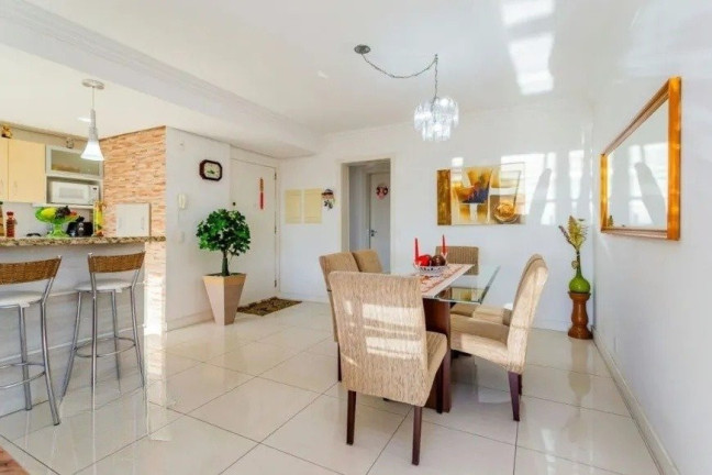 Imagem Apartamento com 3 Quartos à Venda, 102 m² em Menino Deus - Porto Alegre