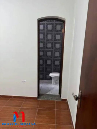 Imagem Sobrado com 3 Quartos à Venda, 280 m² em Vila Aquilino - Santo André