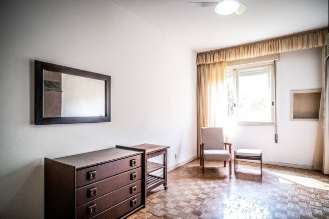 Imagem Apartamento com 3 Quartos à Venda, 141 m² em Menino Deus - Porto Alegre Imagem Apartamento com 3 Quartos à Venda, 141 m² em Menino Deus - Porto Alegre