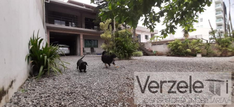 Imagem Casa com 6 Quartos à Venda, 230 m² em São Francisco De Assis - Camboriú