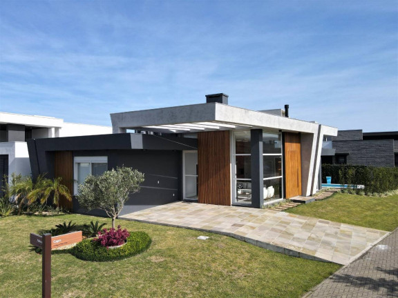 Imagem Casa com 4 Quartos à Venda, em Centro - Xangri-lá Imagem Casa com 4 Quartos à Venda, em Centro - Xangri-lá