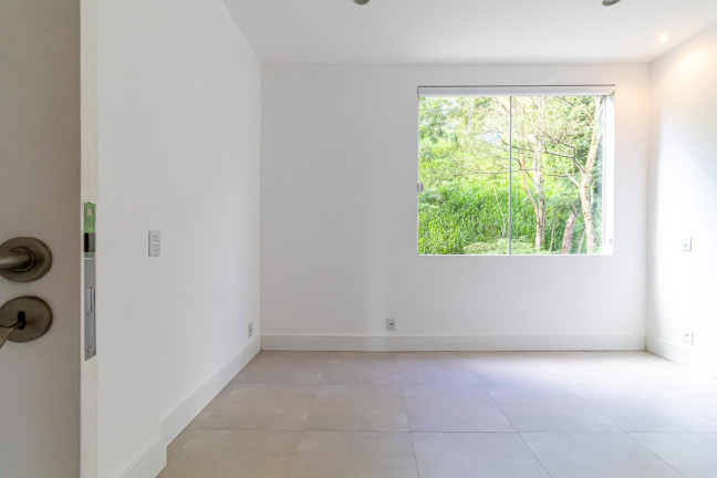 Imagem Casa com 4 Quartos à Venda, 436 m² em Vila Progresso - Niterói Imagem Casa com 4 Quartos à Venda, 436 m² em Vila Progresso - Niterói