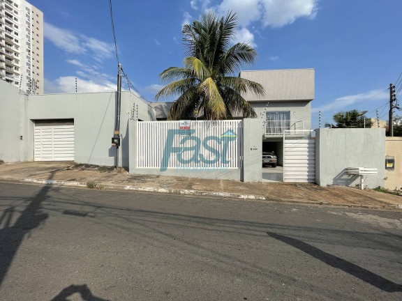 Casa com 5 Quartos à Venda, 600 m² em Jardim Shangri-la - Cuiabá