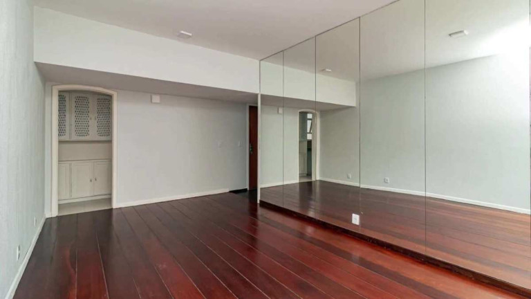 Imagem Apartamento com 2 Quartos à Venda, 79 m² em Centro Histórico - Porto Alegre Imagem Apartamento com 2 Quartos à Venda, 79 m² em Centro Histórico - Porto Alegre