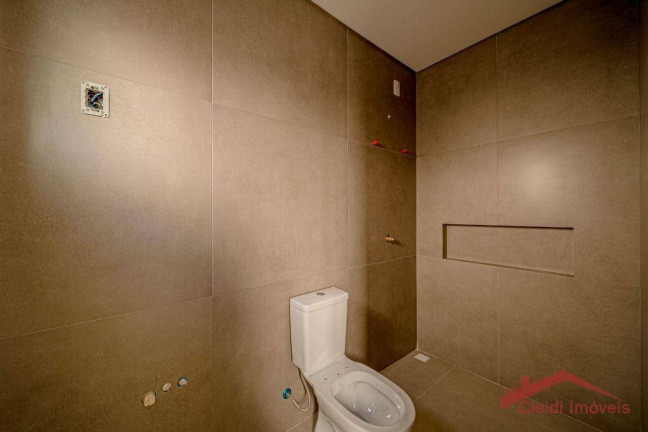Imagem Casa com 3 Quartos à Venda, 161 m² em Saguaçu - Joinville Imagem Casa com 3 Quartos à Venda, 161 m² em Saguaçu - Joinville