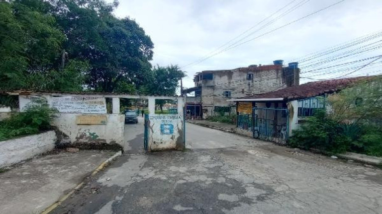 Imagem Casa com 1 Quarto à Venda, 200 m² em Conj Res Sitio Santa - Marica Imagem Casa com 1 Quarto à Venda, 200 m² em Conj Res Sitio Santa - Marica