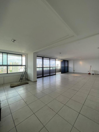 Imagem Imóvel com 3 Quartos à Venda, 193 m² em Casa Forte - Recife Imagem Imóvel com 3 Quartos à Venda, 193 m² em Casa Forte - Recife