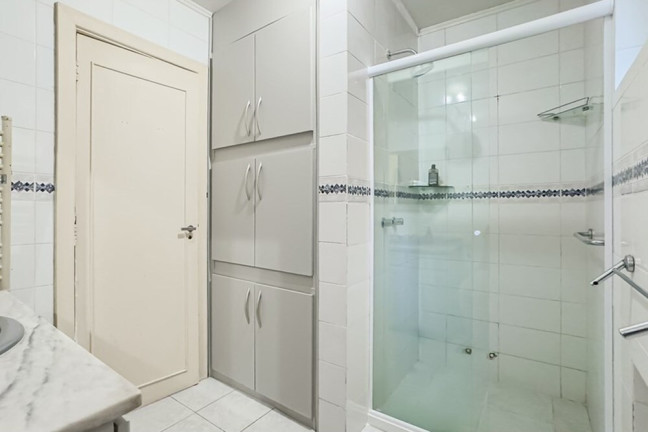 Imagem Imóvel com 4 Quartos à Venda, 190 m² em Rio Branco - Porto Alegre