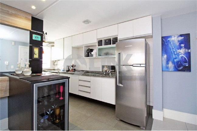 Imagem Apartamento com 3 Quartos à Venda, 84 m² em Jardim Carvalho - Porto Alegre Imagem Apartamento com 3 Quartos à Venda, 84 m² em Jardim Carvalho - Porto Alegre