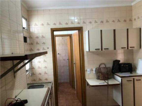 Imagem Apartamento com 2 Quartos à Venda, 75 m² em Centro - Campinas
