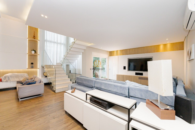 Imagem Imóvel com 4 Quartos à Venda, 450 m² em Tingui - Curitiba Imagem Imóvel com 4 Quartos à Venda, 450 m² em Tingui - Curitiba