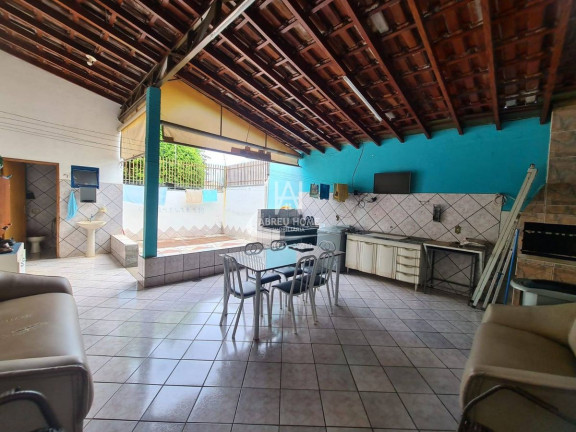Imagem Casa com 3 Quartos à Venda, 180 m² Imagem Casa com 3 Quartos à Venda, 180 m²