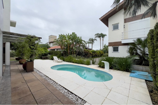 Imagem Casa de Condomínio com 5 Quartos à Venda, 390 m² em Praia De Atlântida - Xangri-lá Imagem Casa de Condomínio com 5 Quartos à Venda, 390 m² em Praia De Atlântida - Xangri-lá