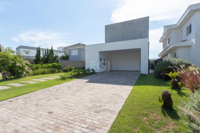 Imagem Imóvel com 4 Quartos à Venda, em Belém Novo - Porto Alegre Imagem Imóvel com 4 Quartos à Venda, em Belém Novo - Porto Alegre