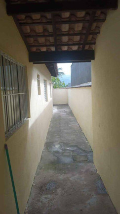 Imagem Casa com 2 Quartos à Venda, 135 m² em Golfinho - Caraguatatuba