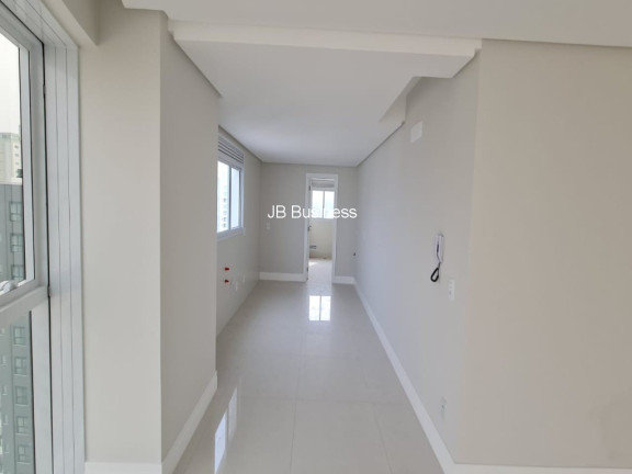 Imagem Imóvel com 4 Quartos à Venda, 131 m² em Centro - Balneário Camboriú Imagem Imóvel com 4 Quartos à Venda, 131 m² em Centro - Balneário Camboriú