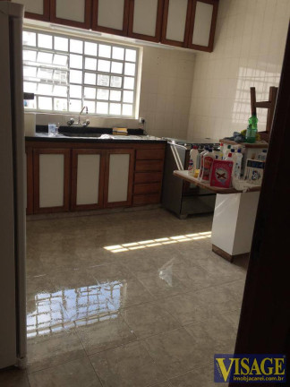 Imagem Casa com 3 Quartos à Venda, 235 m² em Centro - Jacareí Imagem Casa com 3 Quartos à Venda, 235 m² em Centro - Jacareí