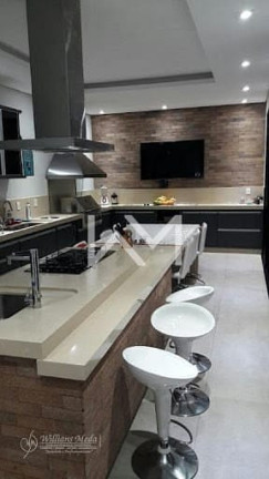 Imagem Sobrado com 4 Quartos à Venda, 460 m² em Jardim Via Dutra - Arujá Imagem Sobrado com 4 Quartos à Venda, 460 m² em Jardim Via Dutra - Arujá