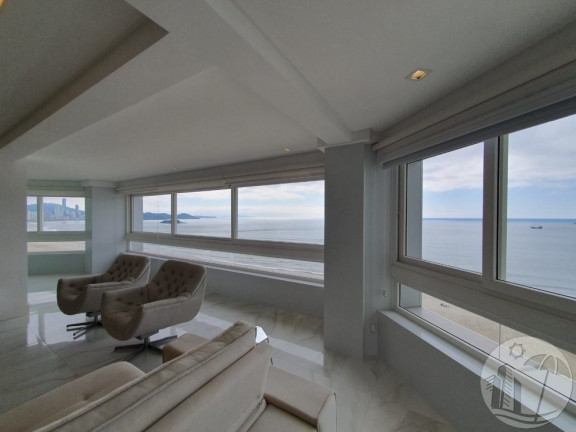 Apartamento com 4 Quartos à Venda, 215 m² em Centro - Balneário Camboriú