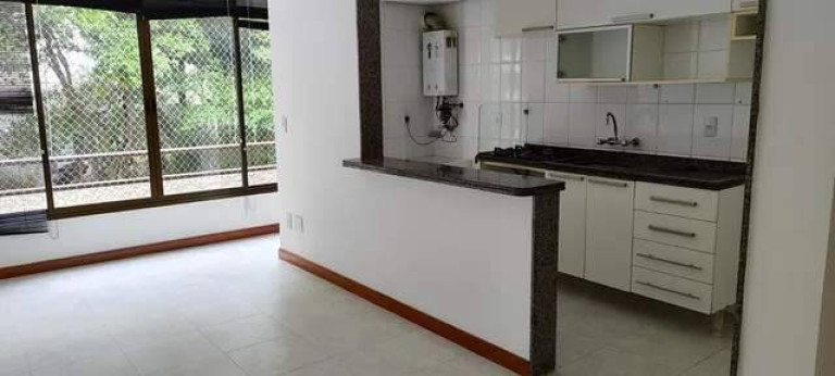 Apartamento com 1 Quarto à Venda, 50 m² em Floresta - Porto Alegre